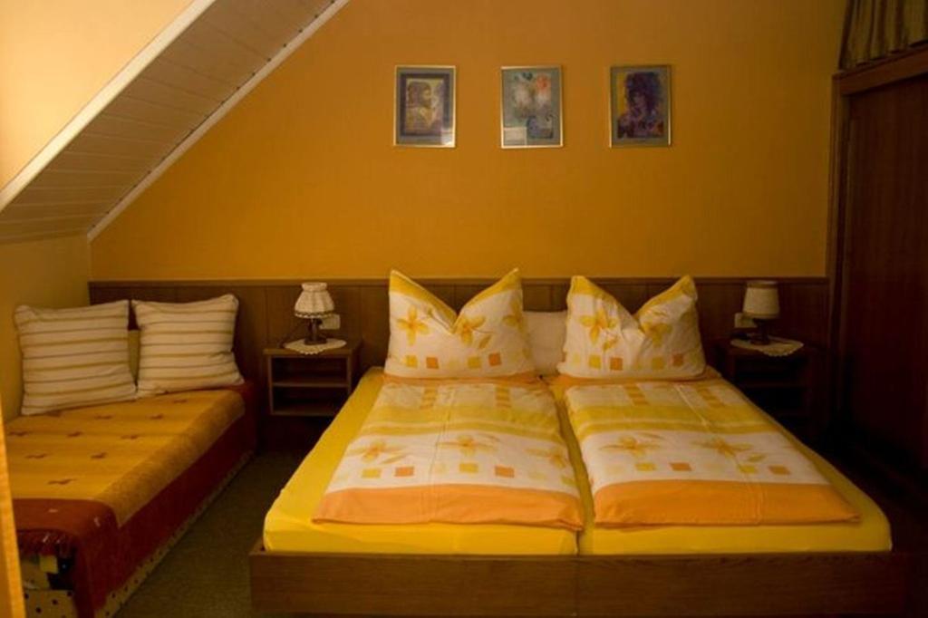 Zur Alten Schmiede Bad Kleinkirchheim Ruang foto